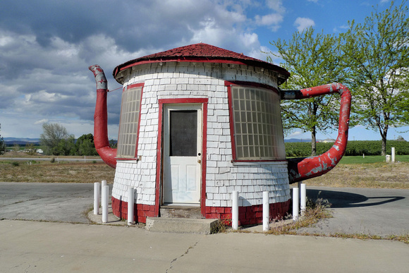 1923 Teapot Dome Gas Station