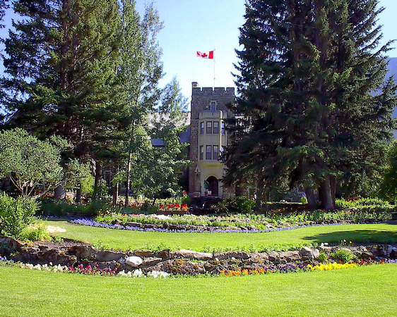 Banff National Park Headquarters Building (2)