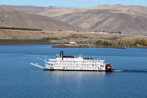 The Queen of the West on the Columbia