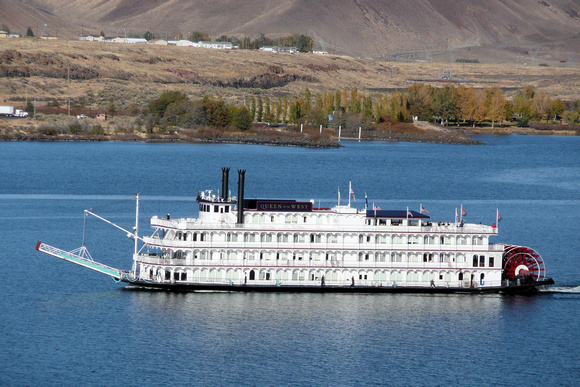 The Queen of the West on the Columbia